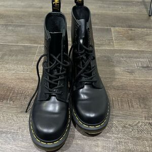 Dr. Martens 1460 Women's Black Leather Lace Up Combat Boots Size 7